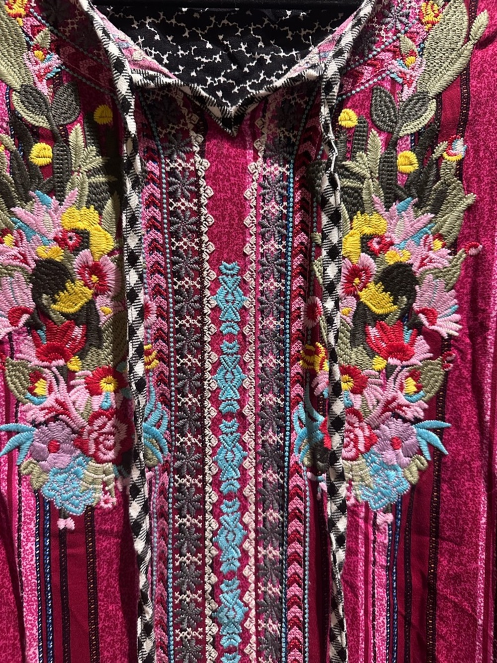John Mark Embroidered Fuchsia Boho Top - Picture 2 of 4